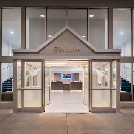 Baymont By Wyndham Des Moines North Hotel Exterior foto